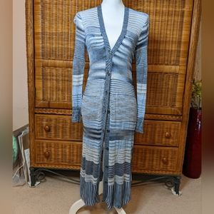 Chico's Extra Long Light Button Up SIZE 0